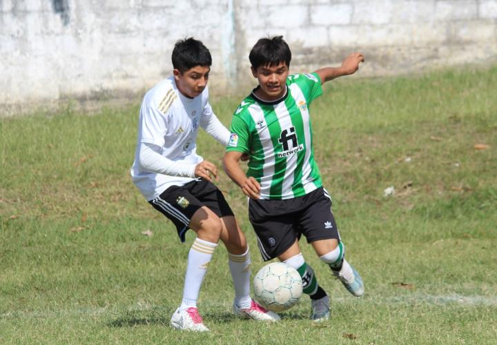 Reyes FC sigue sumando en futbol Juvenil Especial
