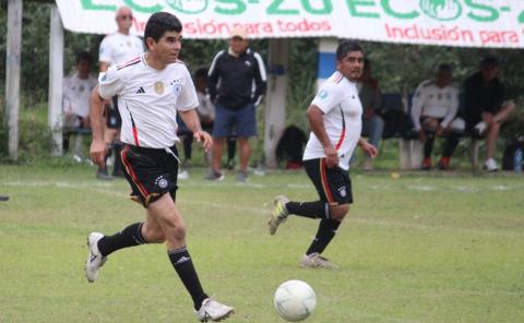 Teles versus Xilitla en futbol Diamante, sigue la jornada 4
