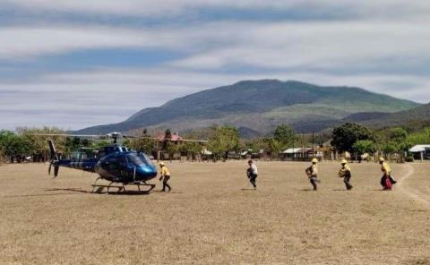 Helicóptero apoyará el combate de incendios