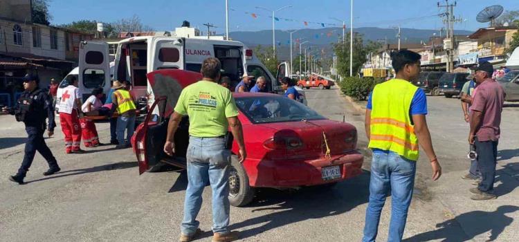 Mujer lesionada en fuerte choque