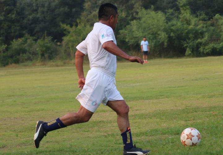 Colonia XEW ganó 4-0 a San Rafael en Diamante