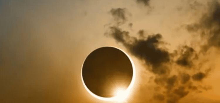 Los objetos cobran vida durante eclipse