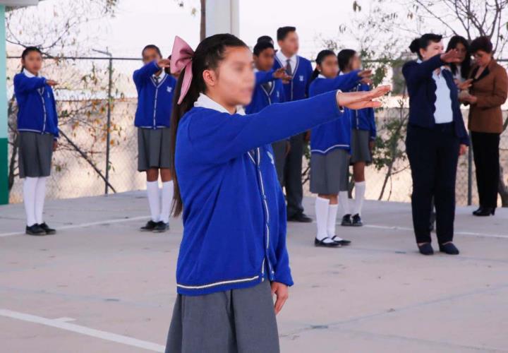 Lunes cívico en la Telesecundaria 640 de Villa de Tezontepec