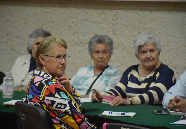 Curso de Tanatología en el Instituto para la Atenciónde las y los Adultos Mayores