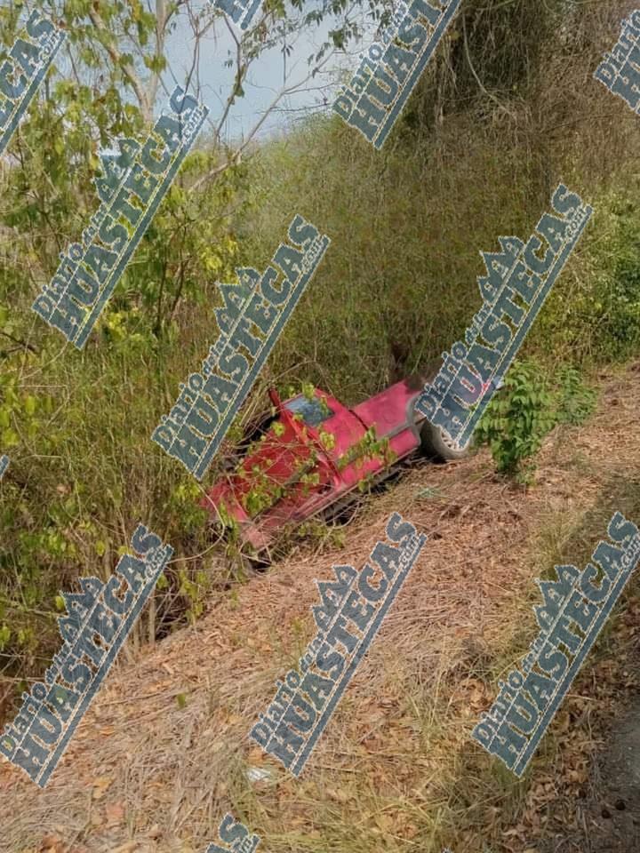 Camioneta se volcó