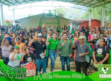 Óscar Márquez recorrió comunidades en Xilitla
