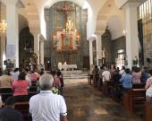 Catedral fija reglas para asistir a misa