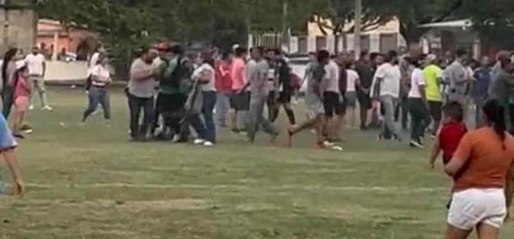 Zafarrancho en partido de futbol      