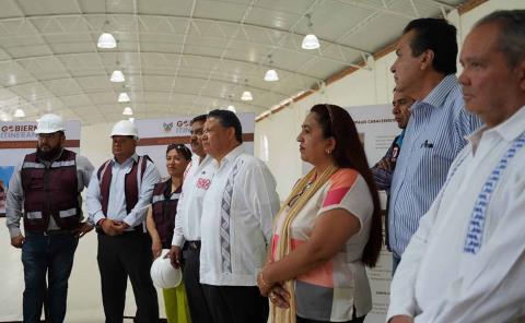 El mandatario hidalguense visitó
el municipio de Tlaxcoapan
