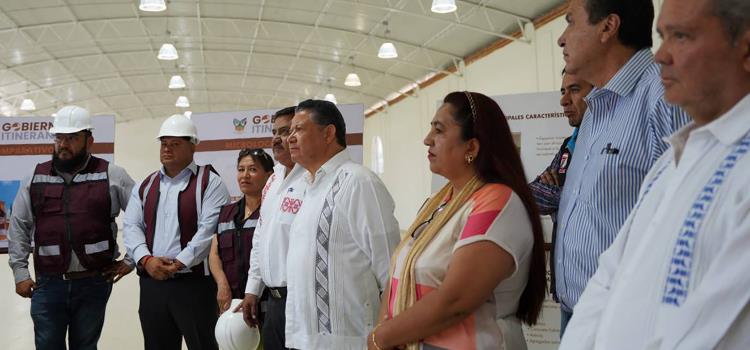 El mandatario hidalguense visitóel municipio de Tlaxcoapan