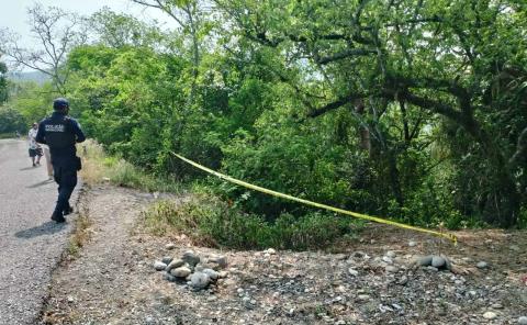 Hallan cuerpo en una vereda de Tamazunchale