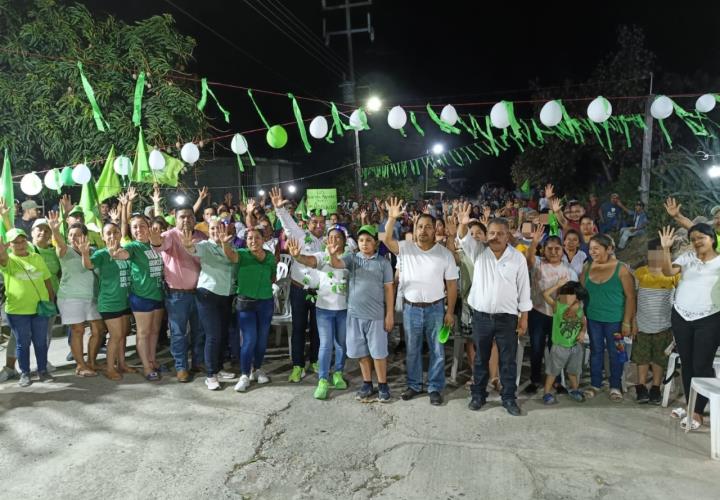 Barrios de Chapulhuacanito le dan su apoyo total a Adelaido Cabañas