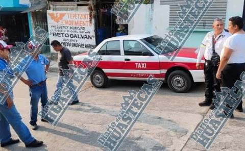 Conductor se estrelló contra taxi estacionado
