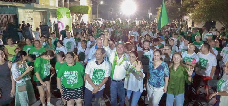 Salud, eje primordial  del candidato Arnulfo 