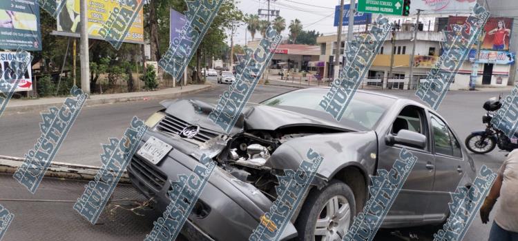 Automóvil chocó contra vehículo