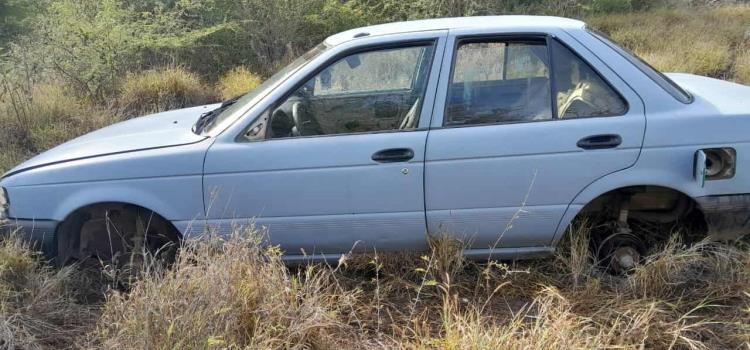 Hallaron auto Abandonado