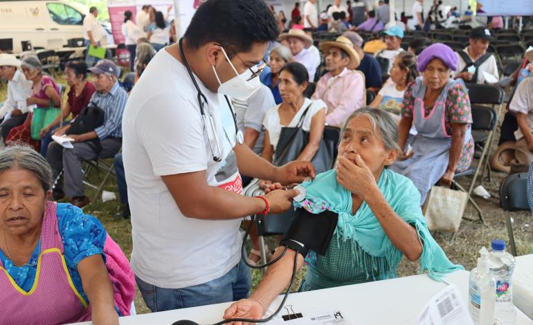 Llaman a personas mayores de 60 años a prevenir golpes de calor