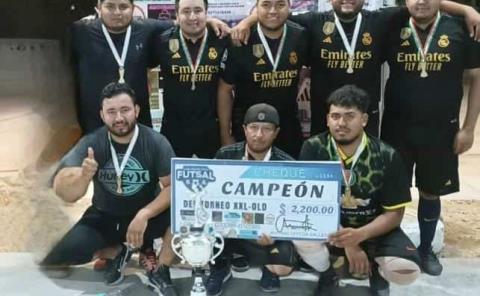 Amigos festejaron su campeonato 
