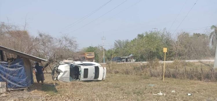 Volcó vehículo en el camino a Las Palmas