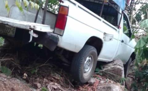 Camioneta salió de la carretera