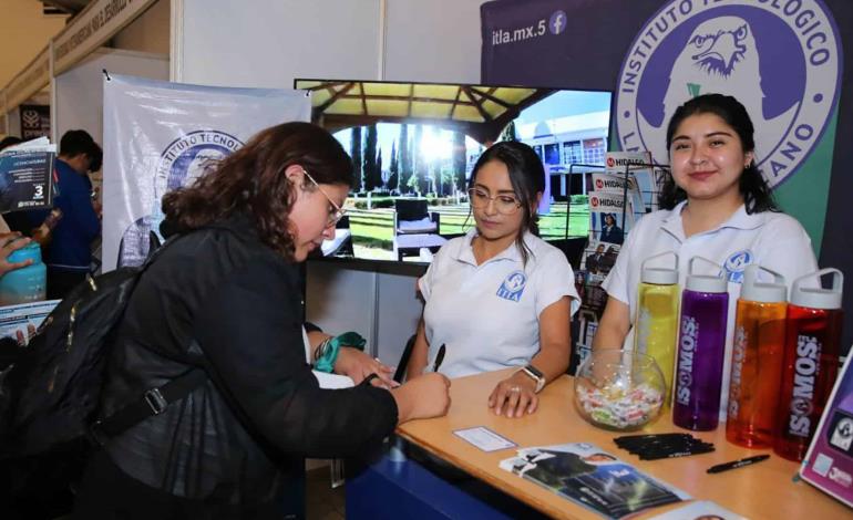 Jóvenes hidalguenses conocieron diversas ofertas académicas en Feria Educativa