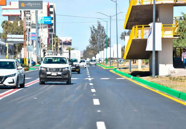 Urge la edificación de puentes peatonales