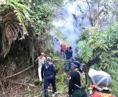 Bomberos se suman a labores para combatir incendio forestal