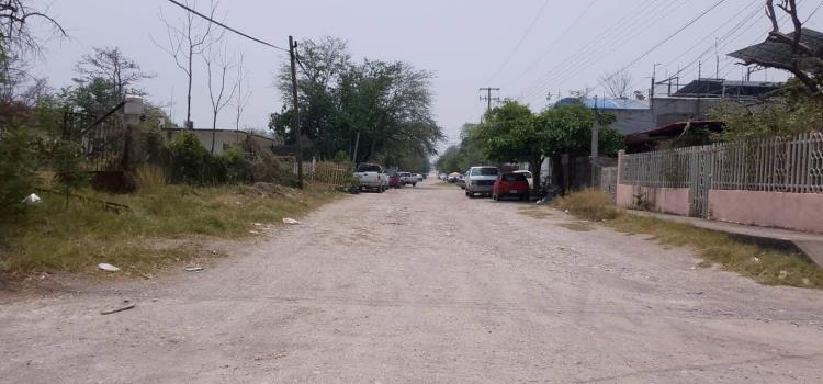 Claman pavimentación vecinos de la Comonfort