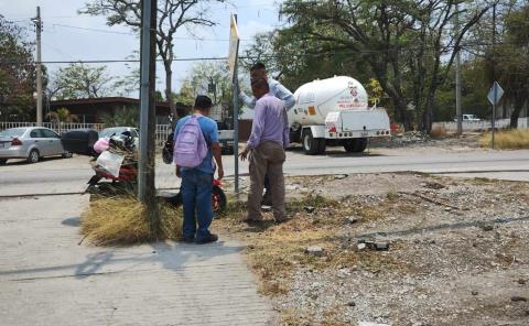 Pipa gasera chocó contra una motoneta