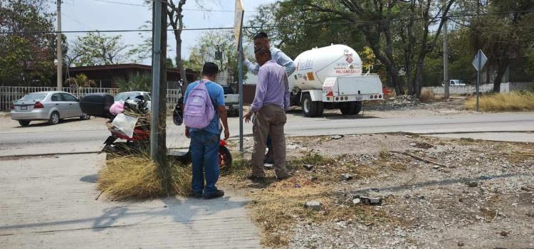 Pipa gasera chocó contra una motoneta