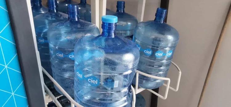 Limitaron venta de Coca y agua Ciel