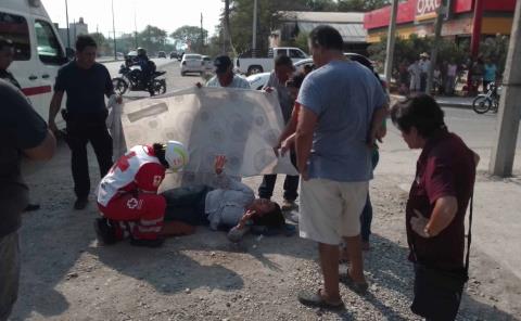 Mujer lesionada derrapó en moto