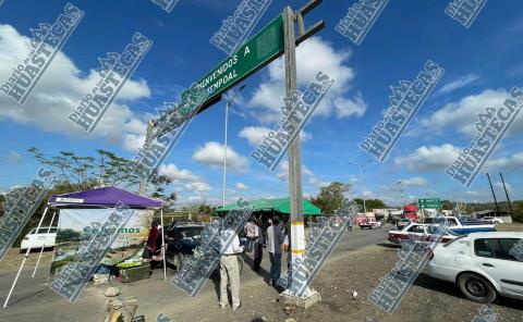 Tras 24 horas sigue bloqueada la Alazán-Canoas
