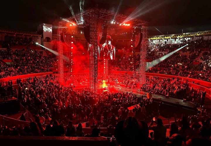 Alejandro Fernández enamora a más de 6 mil personas en la Monumental Plaza de Toros Vicente Segura