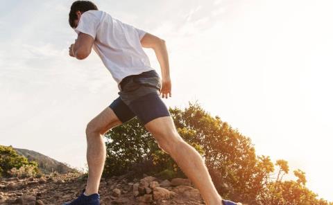 Correr mantiene al  cuerpo saludable 
