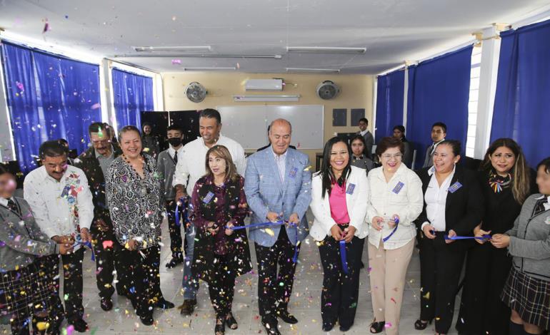 Inauguró Natividad Castrejón aula de cómputo en secundaria "Nezahualcóyotl" de Tlahuelilpan