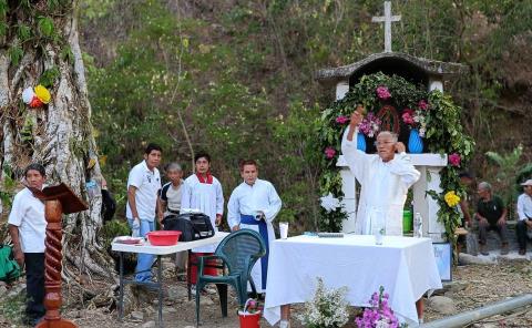 Realizan ritual y agradecimiento del agua