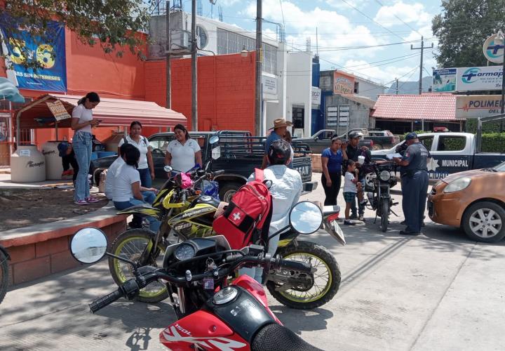 Mujer herida en choque