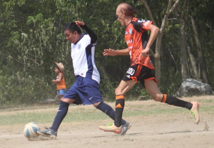 La Ola Naranja de San Miguel goleó a Rayo FC