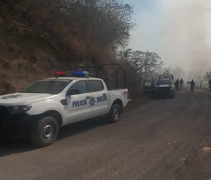 Camión salió del camino en La Ceiba