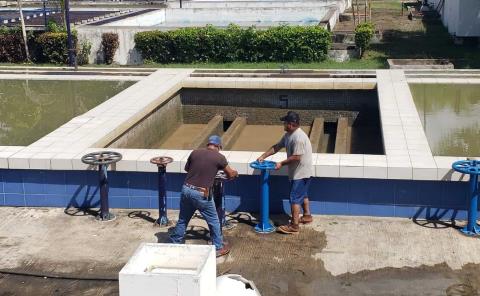 Agua sucia suministra la DAPA de Paco Gómez
