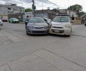 Chocaron autos en Madero y 16        