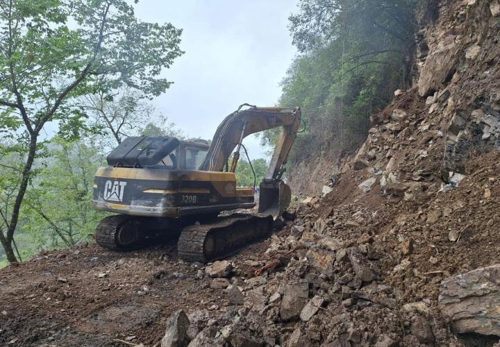 Red carretera estatal registra derrumbes, ninguno de consideración: SIPDUS