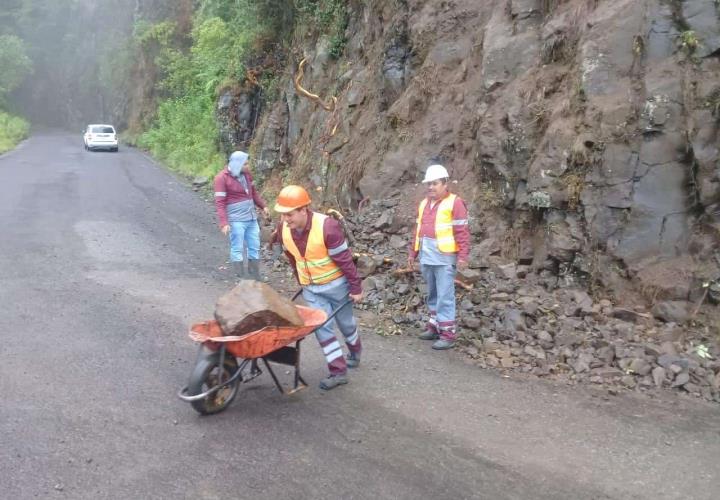 Red carretera estatal registra derrumbes, ninguno de consideración: SIPDUS