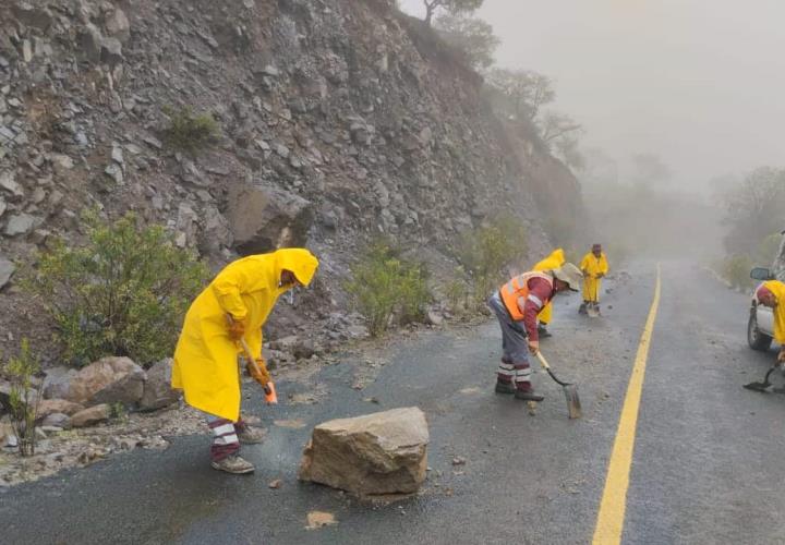 Red carretera estatal registra derrumbes, ninguno de consideración: SIPDUS