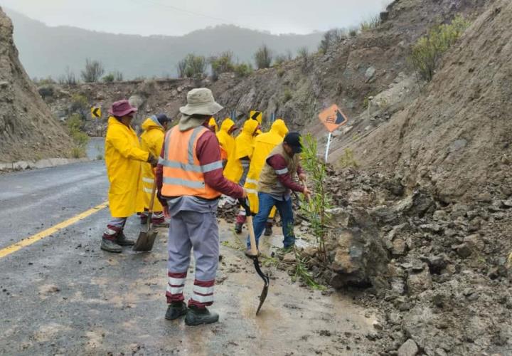 Red carretera estatal registra derrumbes, ninguno de consideración: SIPDUS