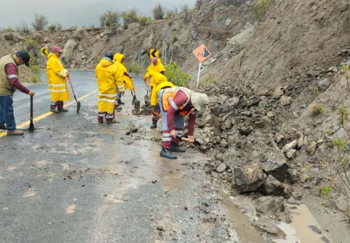 Red carretera estatal registra derrumbes, ninguno de consideración: SIPDUS