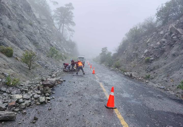 Red carretera estatal registra derrumbes, ninguno de consideración: SIPDUS