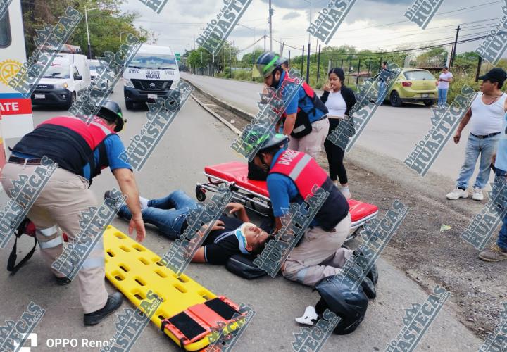 Auto atr0p3lló a estudiante