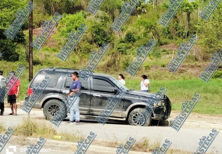 ¡Camioneta se accidentó!